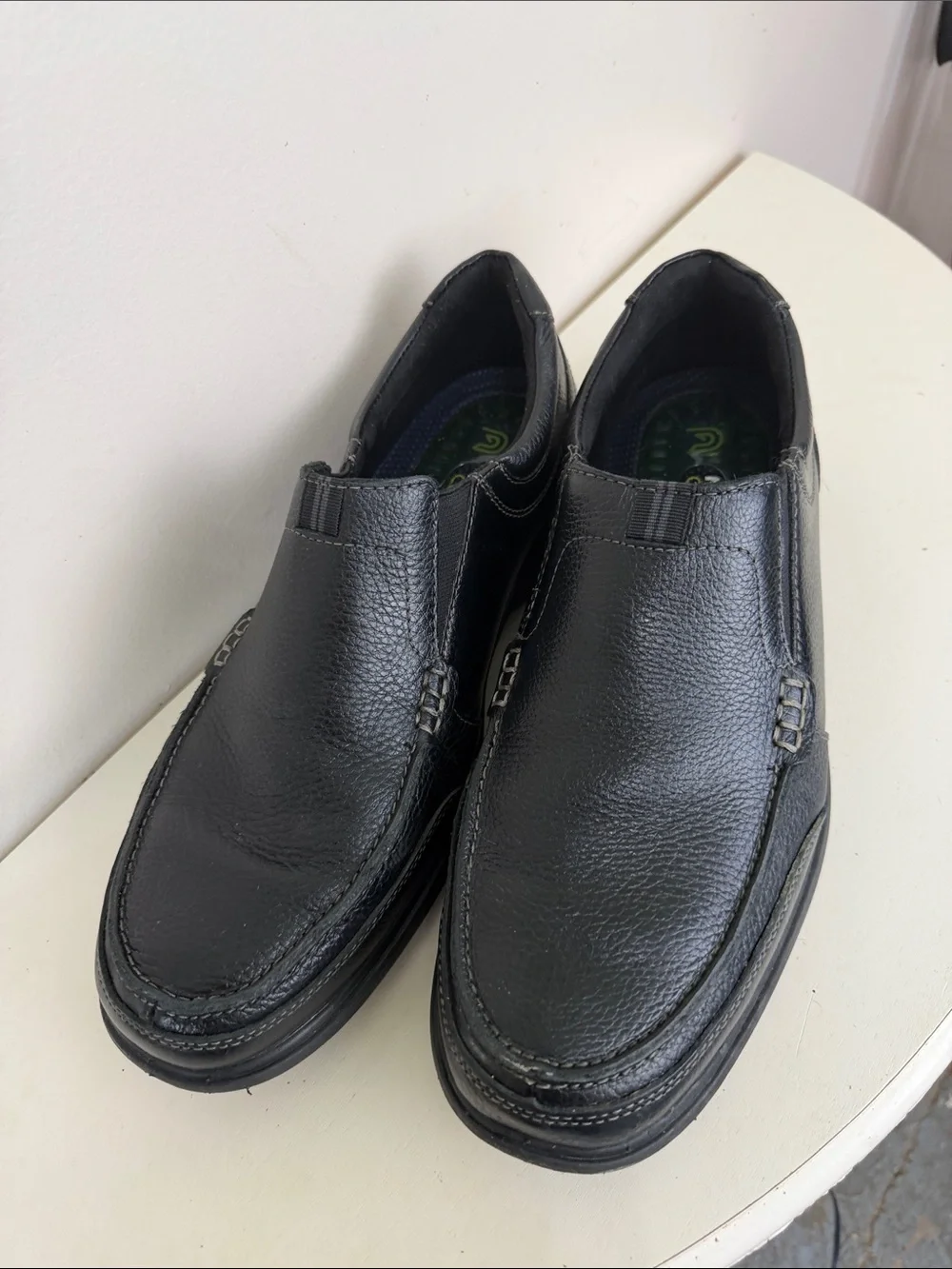 (2397) Nunn Bush Men's Black Slip-On Leather Dress Shoes, Size: 10M